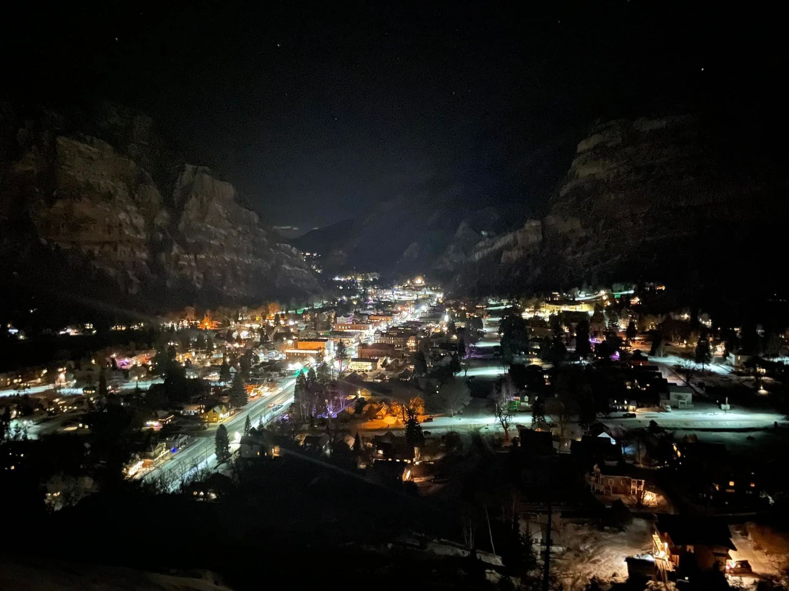 Outdoor grill and shared patio space — Lumberyard Condos Ouray